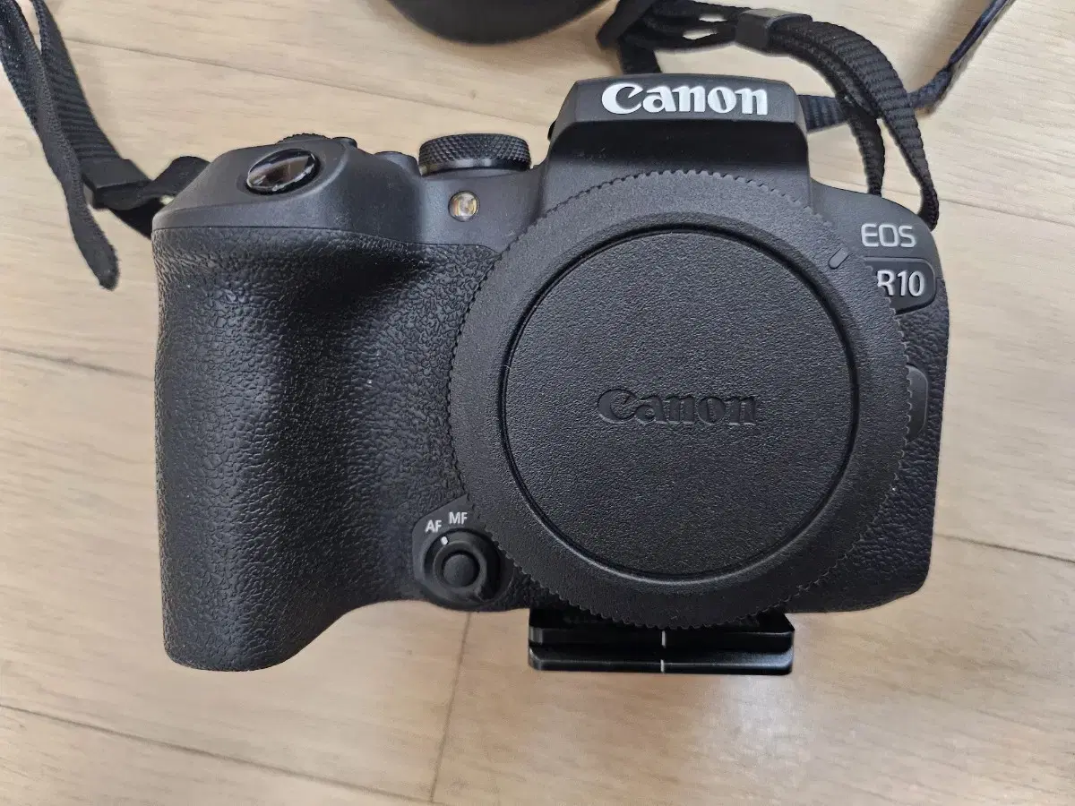 캐논 신품급 EOS R10 18-45 KIT + 가방 + 필터